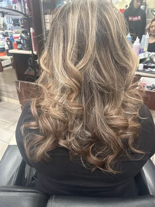 Irma’s Magic Beauty Salon Picture 6