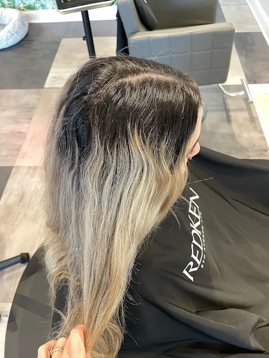 Golden Era Hair Studio Picture 5