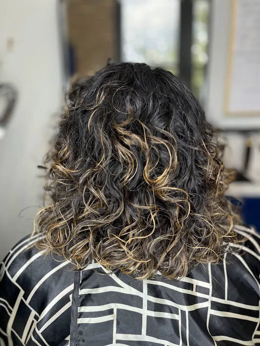 Revere Hair Studio Picture 5