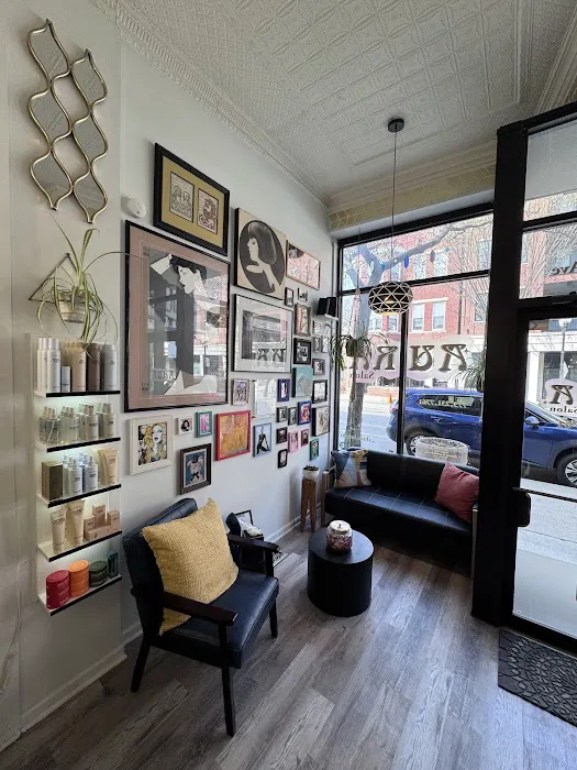 Aura Salon Chicago Picture 2