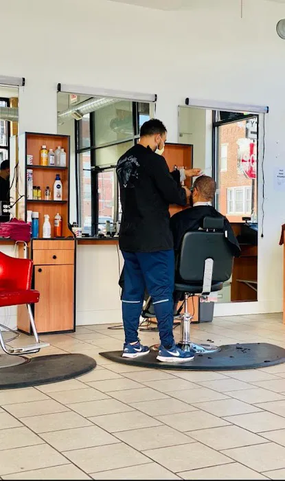Imran's barber salon Picture 4