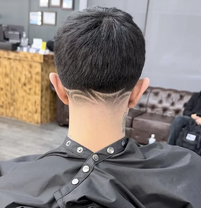 AP BARBER SHOP Picture 9
