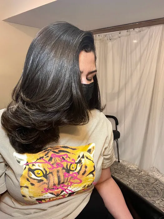 Tamara Sené Healing Hair Doctor Picture 3