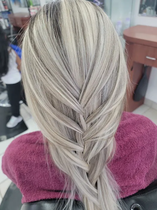 Karolina's beauty salon inc. Picture 1
