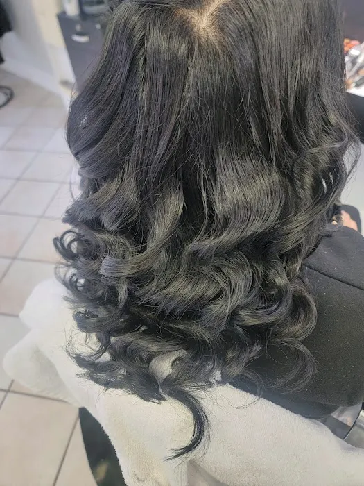 Karolina's beauty salon inc. Picture 8