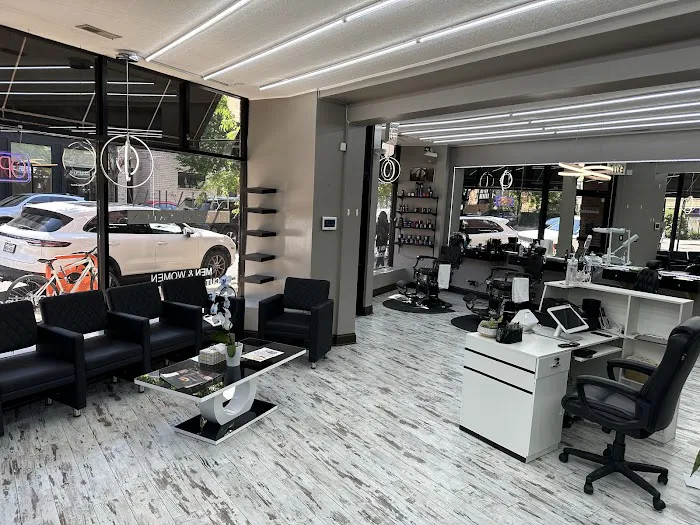 Lakeview Elegant Salon Picture 2