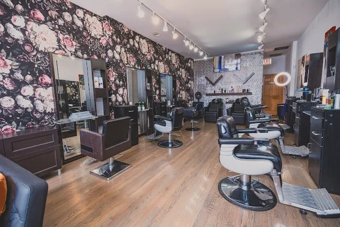 W Hair Studio Lakeview Picture 8