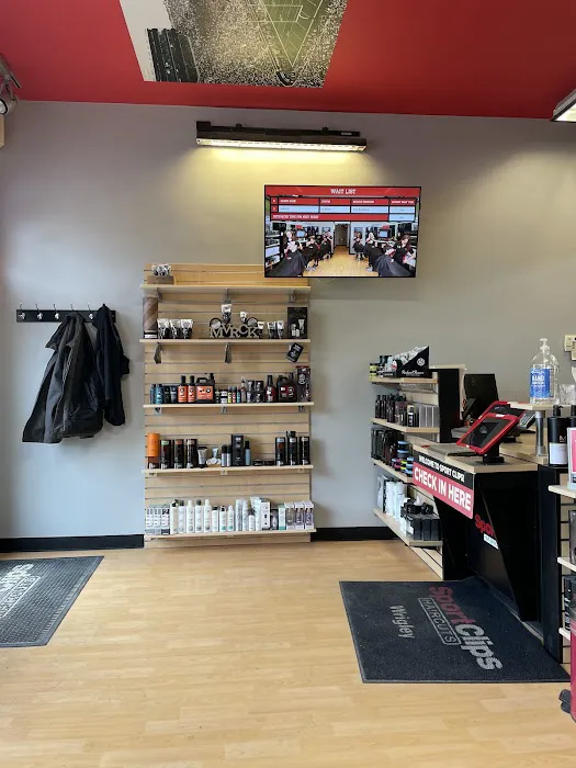 Sport Clips Haircuts of Chicago- Wrigley Picture 9