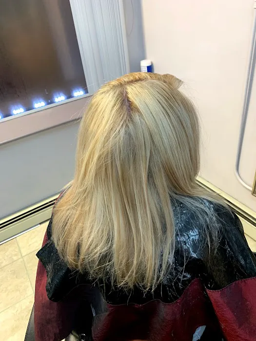 VIP'S Hair Salon & Barber Shop Picture 6