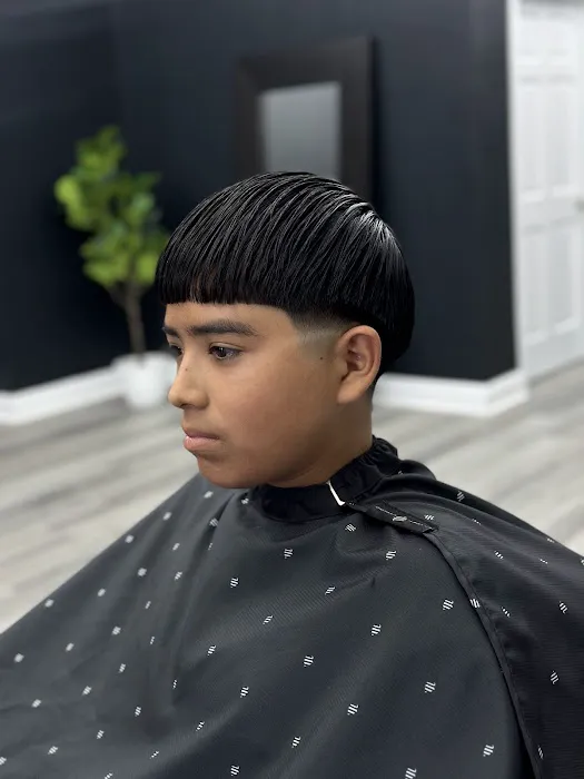Marco’s Barber Shop Picture 4