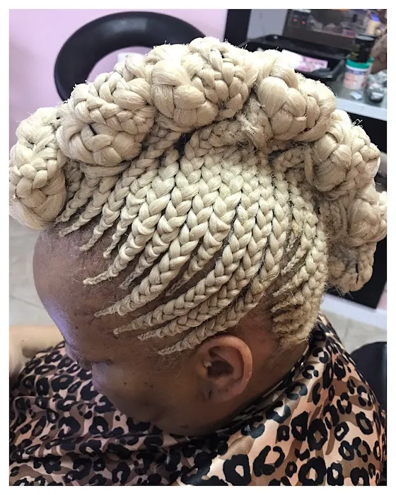 Maggies African Hair Braiding Picture 3