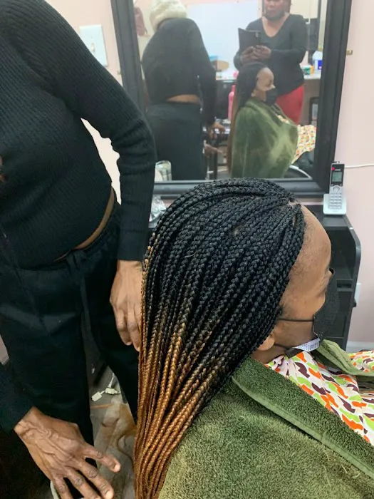 Sira African Hair Braiding Chicago Picture 7