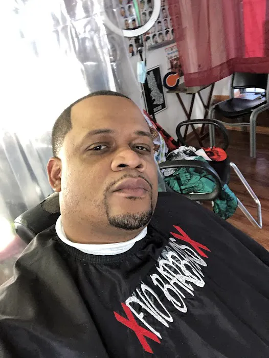 FADED VIBEZ ONLY BARBERSHOP Picture 7