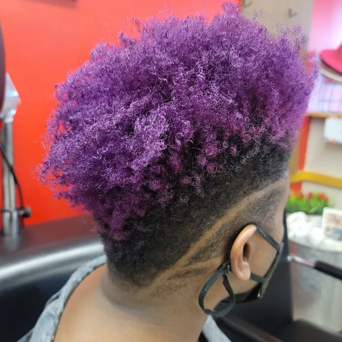 Feminine Edge Barber Salon Picture 7