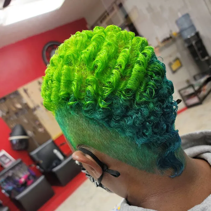 Feminine Edge Barber Salon Picture 9
