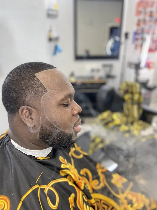 Lavish Barber & Beauty Lounge Picture 7