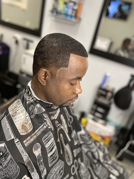 Lavish Barber & Beauty Lounge Picture 8