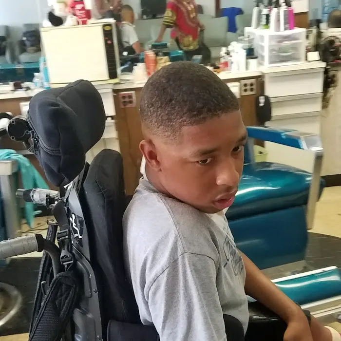 Leverette's Barber Shop Picture 8