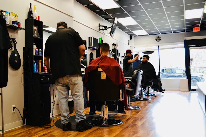 Creation Cuts Barbershop Picture 3