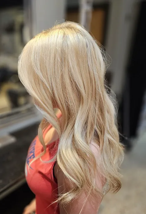 Evelyn Transforms Hair Picture 2
