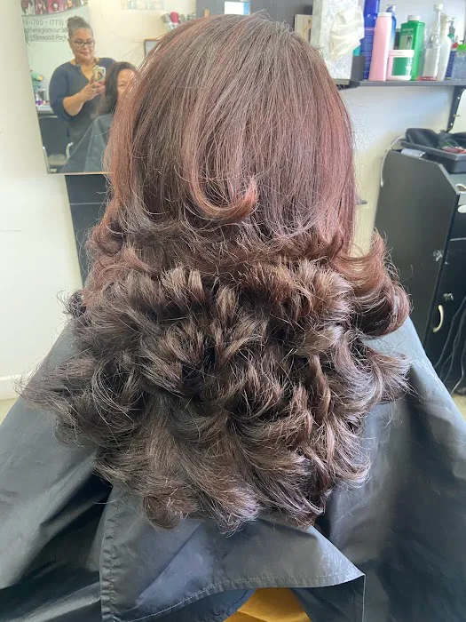 Marlen’s Glamour Hair Salon LLC Picture 6