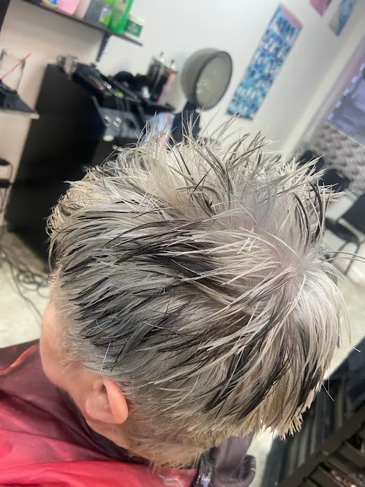 Marlen’s Glamour Hair Salon LLC Picture 5