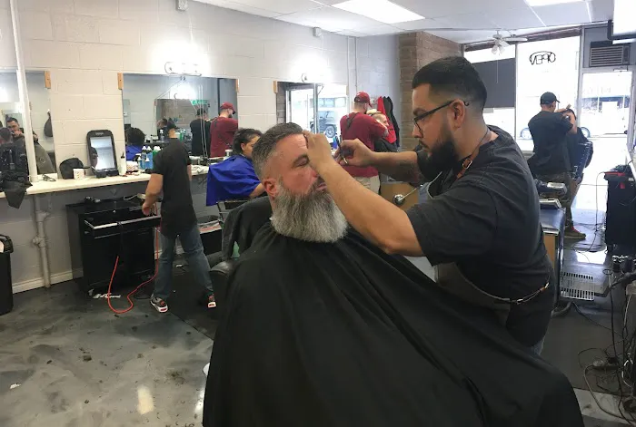 Leroy Avenue Barbershop Picture 2