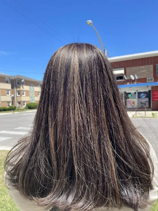 Paola's Hair Salon Picture 1