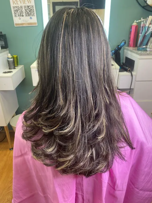 Paola's Hair Salon Picture 8