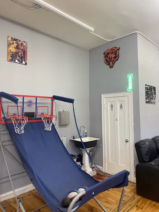New Era Barber Lounge Picture 8