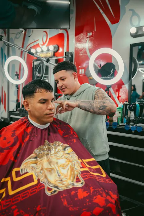 Curly's Fresh Fades Picture 4
