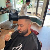 VINTAGE BARBER LOUNGE ico