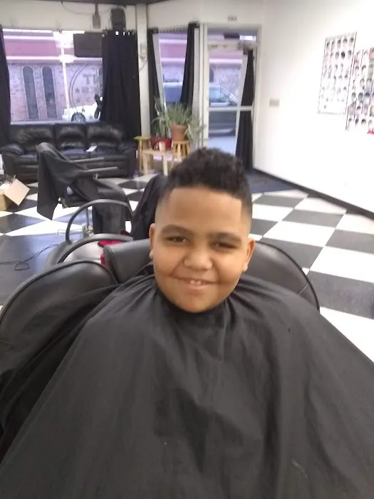 MintFades BarberShop Picture 3