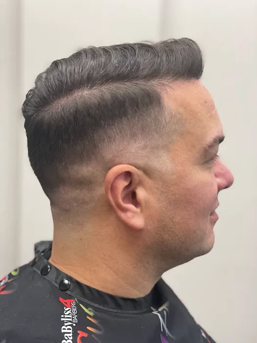 Kat Barber Shop Picture 10