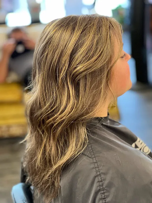 D'Dami Salon Picture 9