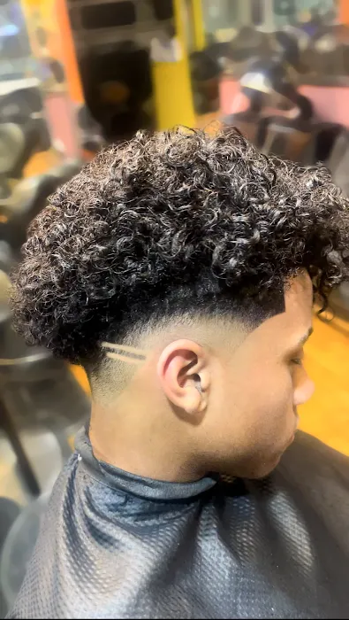 Hair Dreams Beauty and Barber Salon Picture 1