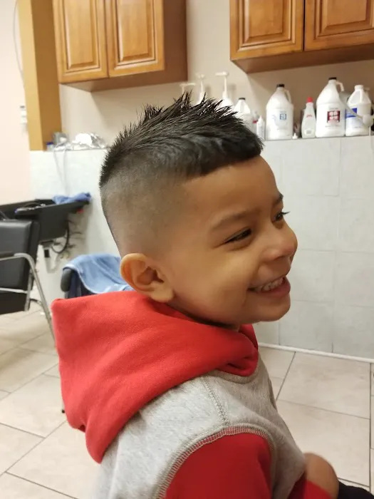 Tom's Hair Salon Picture 1