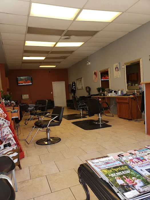 Tom's Hair Salon Picture 4