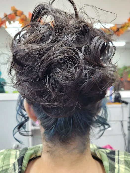 Nina's Hair Studio Picture 8
