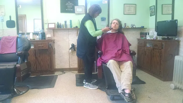Welles Park Barber Shop Picture 3