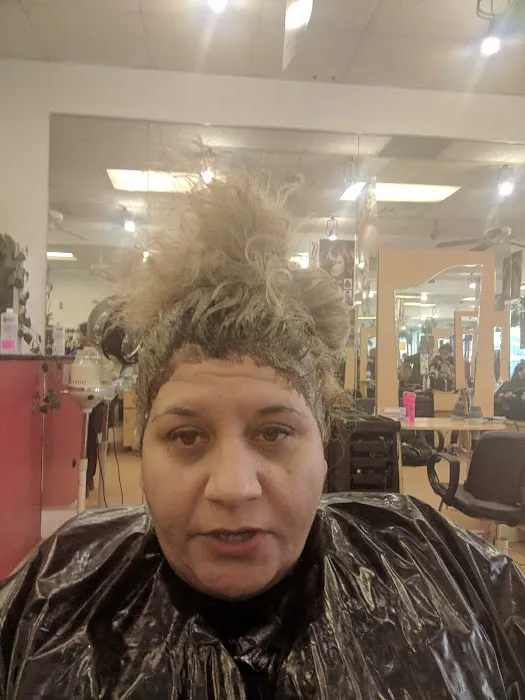 Jacky's Salon Picture 5