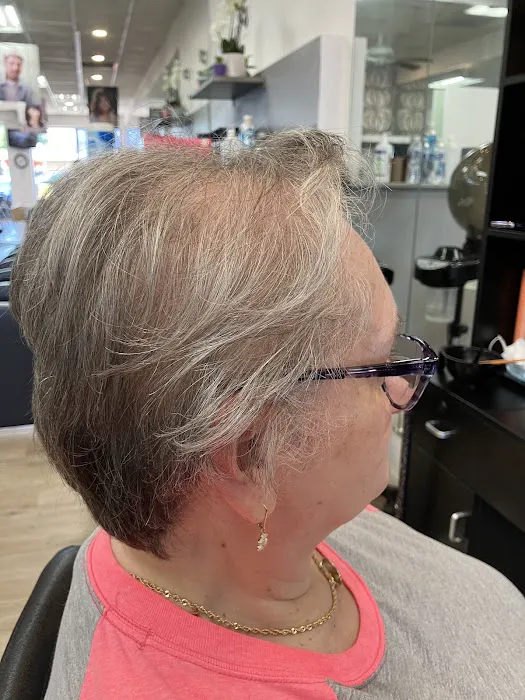 Jacky's Salon Picture 7