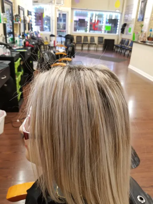 Eva's Haircuts Picture 1