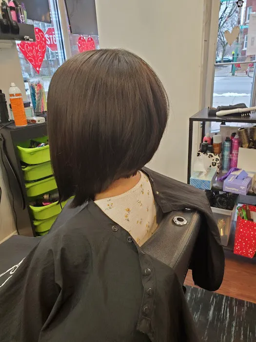 Eva's Haircuts Picture 4