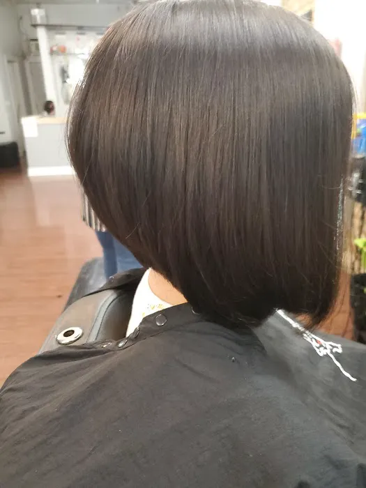 Eva's Haircuts Picture 3