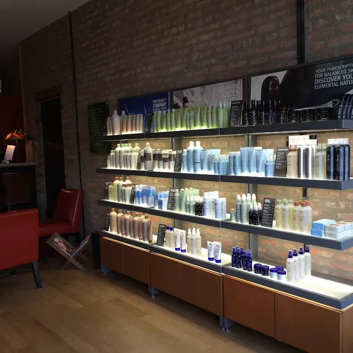 Le Moment Salon Hair Salon Picture 3