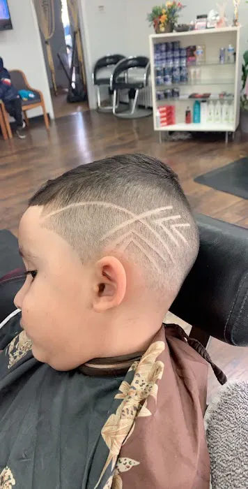 Robin Hood Salon Picture 8