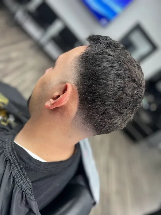 Habibi Cuts Barbershop Picture 5