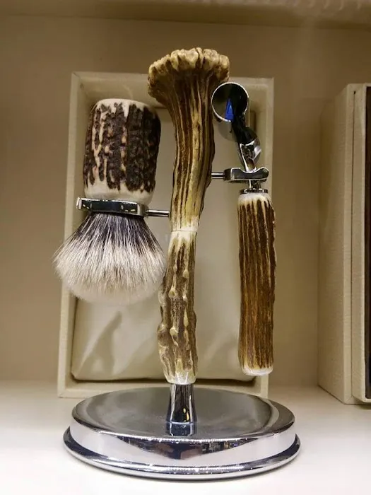 Wall St Barbers Picture 10