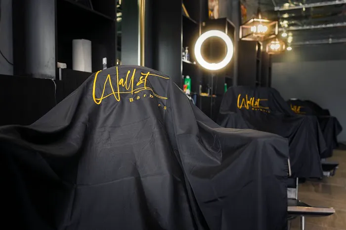 Wall St Barbers Picture 6